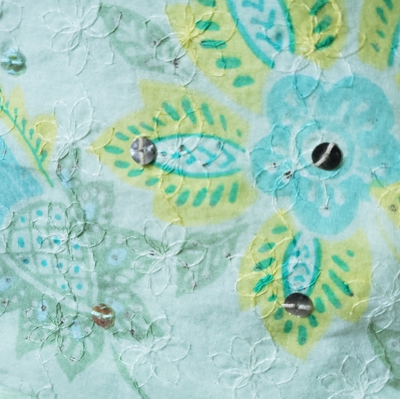 Express Floral Midi Skirt Women's Size 10 Green Flowy Detail - Picture 3 of 11